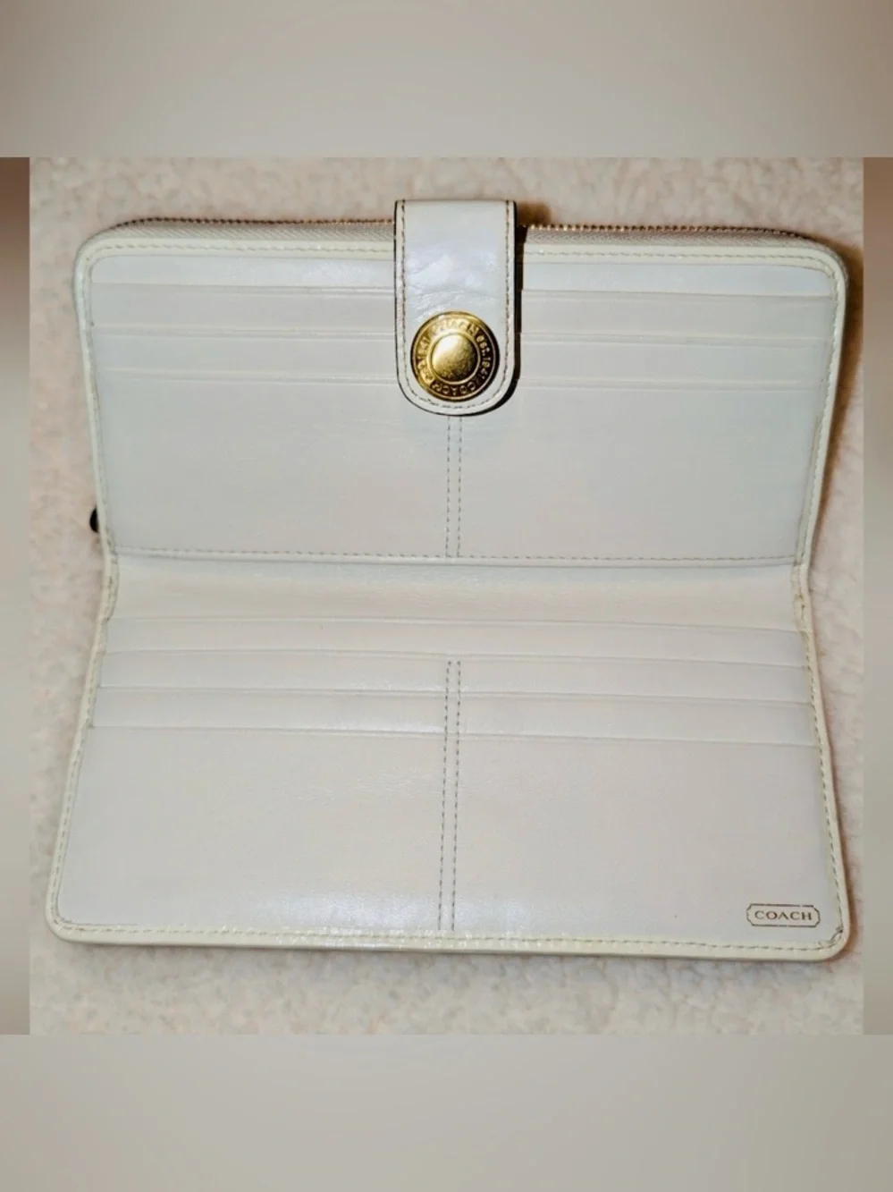 Coach Legacy Signature Canvas Wallet with White Trim - Picture 5 of 14